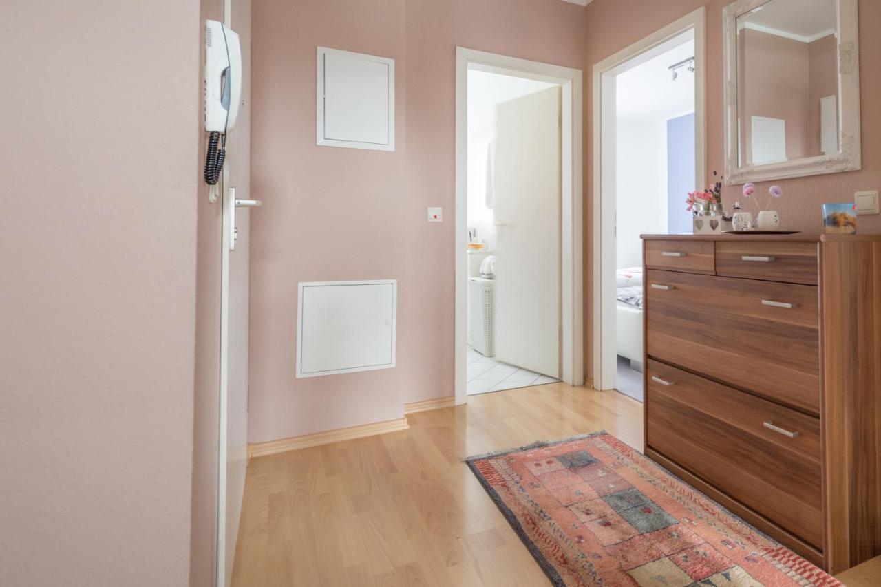 Anyroomdirect Private Apartments Near Hannover Exhibition Room Agency Kültér fotó